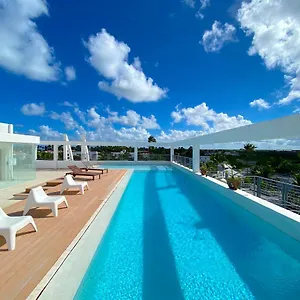 Appart hôtel Rooftop Pool Ducassi Suites - Playa Bavaro - Free Wifi & Parking - Best Location, Punta Cana